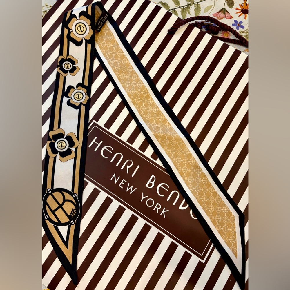 NWOT HENRI BENDEL Black, Gold & White Silk Twilly Scarf- with HB box/HB bag🤎🤍